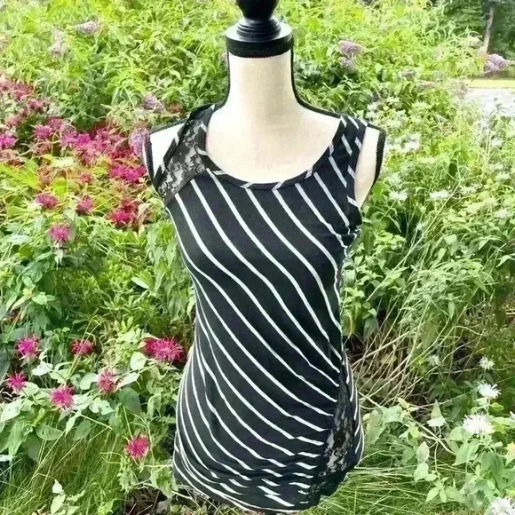 Pink Rose Tank - Picture 1 of 2